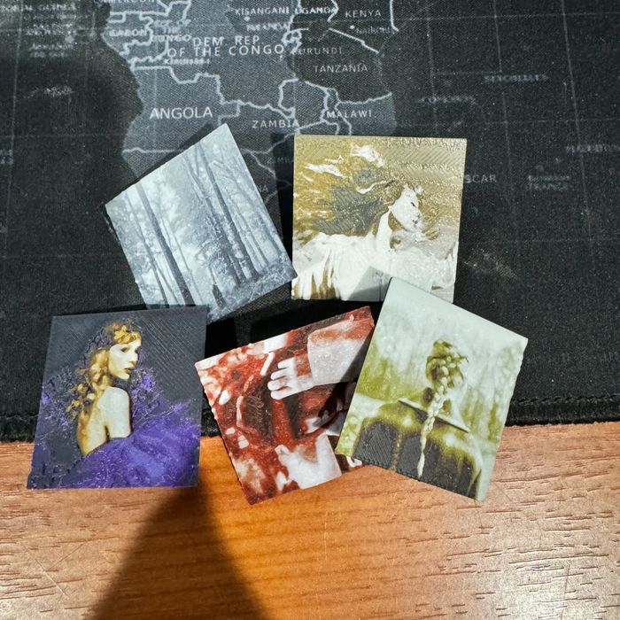 Mini Capas de Álbum Taylor Swift (para pins/ímans)