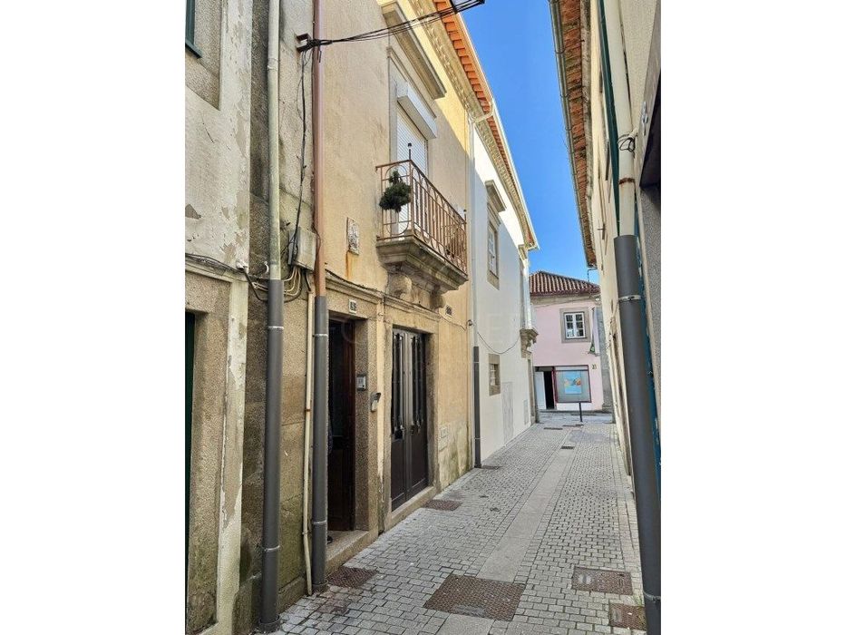 Prédio para restauro no centro de Viana do Castelo