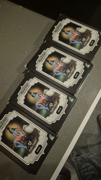 Henna para cabelo preto