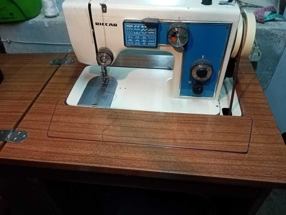 Máquina de costura de pontos marca RICCAR