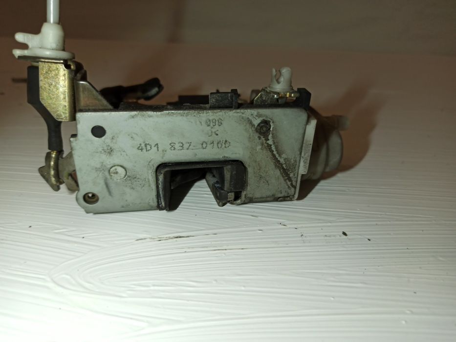 Fecho da Porta Frente Direito - AUDI A4 (8D2, B5) | 94 - 01