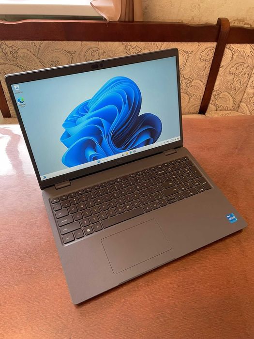 Ноутбук 15" FHD Dell Latitude 3540 (I5-1335U/16/SSD 256/Iris Xe)