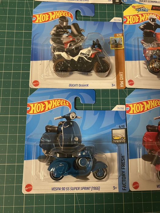 Hot Wheels lote motas