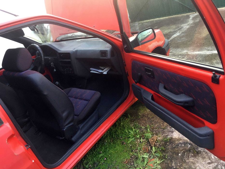 Peugeot 106 XR 1.0 venda completa apenas, para circular ou pecas.