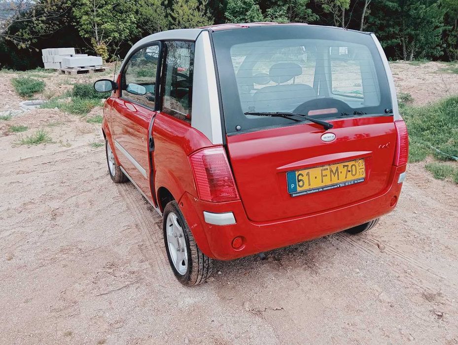 Vende-se Microcar MC2 de 2005 em muito bom estado geral com poucos quilómetros. Viatura sempre bem estimada.