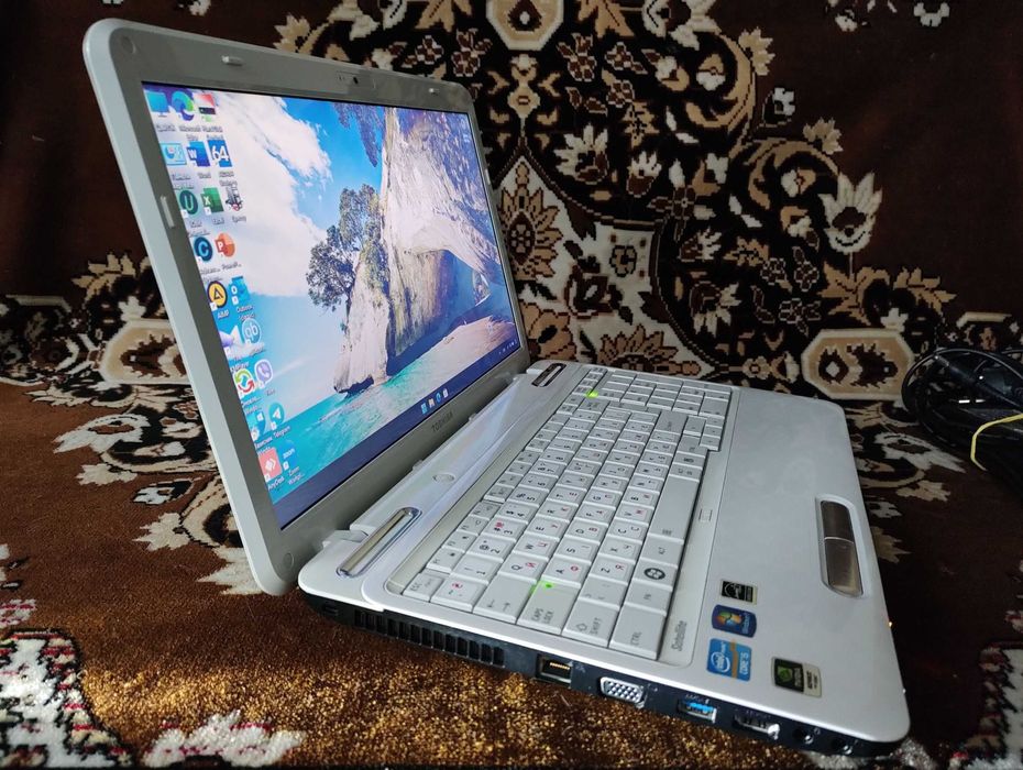 Toshiba L755, NVIDIA GT 525M-1GB/12GB/SSD 256GB