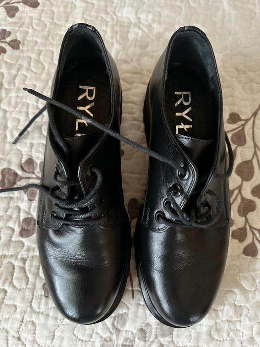 Półbuty damskie Ryłko.