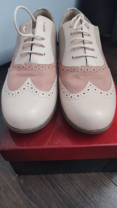 Шкіряні туфлі жіночі Clarks