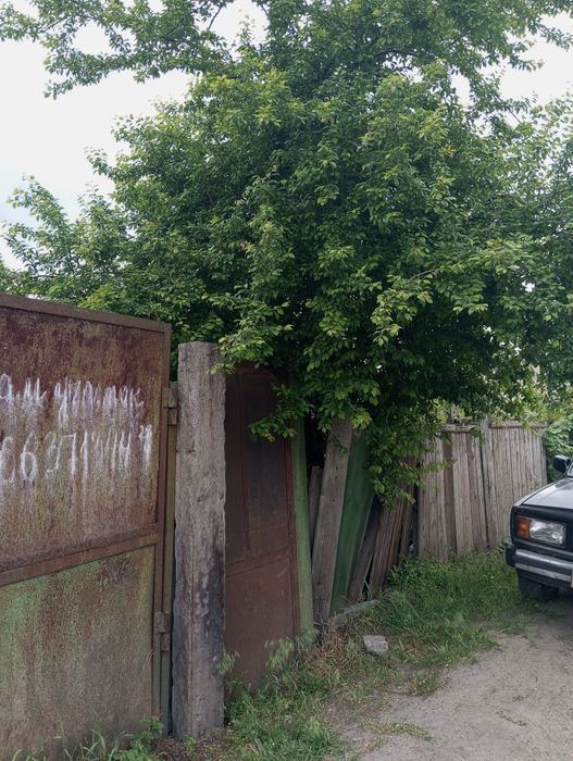 Продам участок с ветхим домом