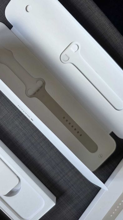 Apple Watch SE 44mm Starlight | Inclui Carregador + Películas + Pulseira Extra
