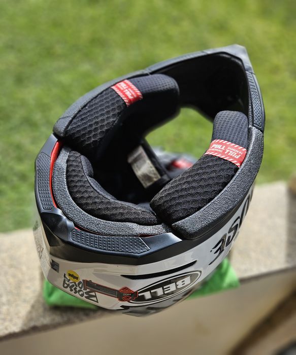 Capacete Bell Moto 10 em Carbono