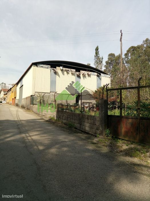 Pavilhão com 1500 m2