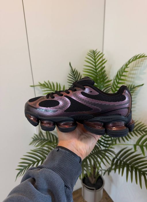Кросівки New Balance 2000 Iridescent