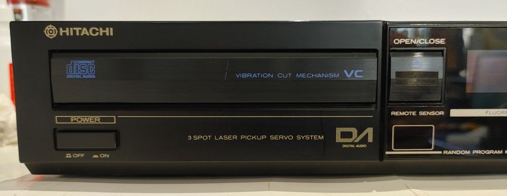 Hitachi DA-401 odtwarzacz CD
