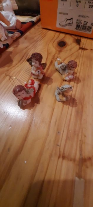 Figurki aniołków