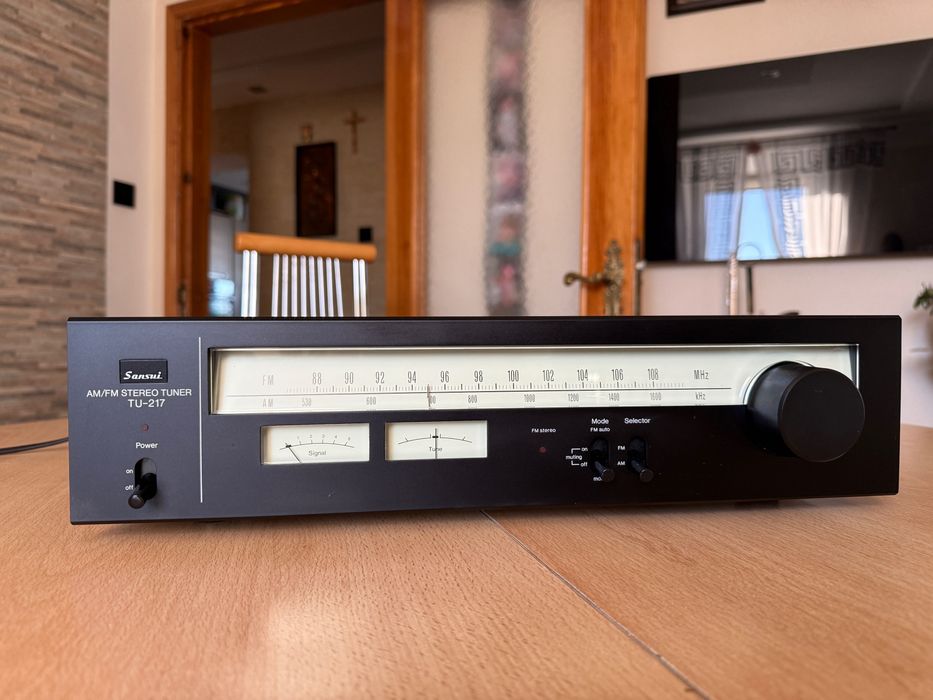 Sansui TU-217 Tuner
