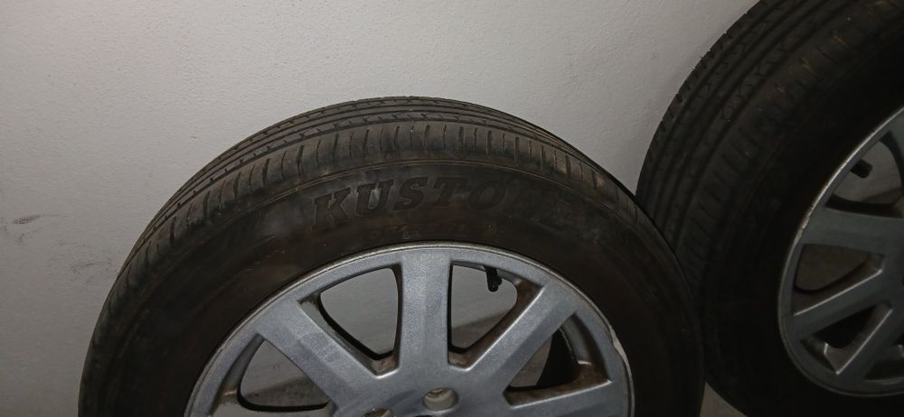 4 jantes 16 para Ford (pneu 205/55 R16)

Na foto estão com alg