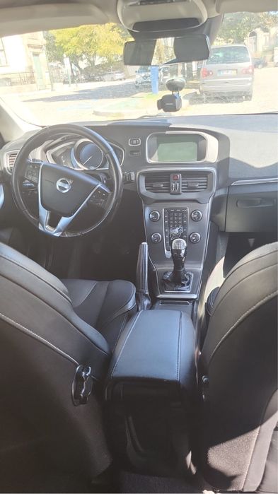 Vendo branco v40 - 2013 excelente estado