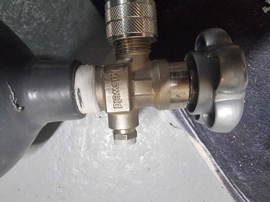 Cilindro de CO2 com regulador de pressão para aquário plantado