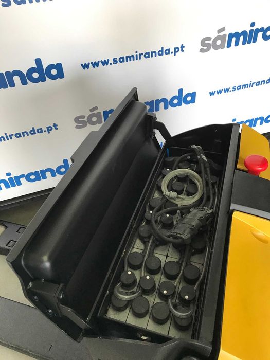 Porta Paletes Elétrico - YALE MP 20