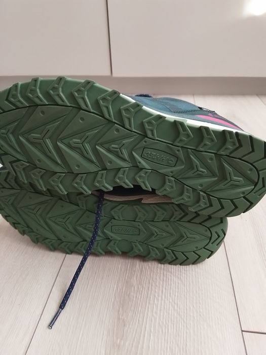 Кросівки трекінгові Hi -Tec,39р.