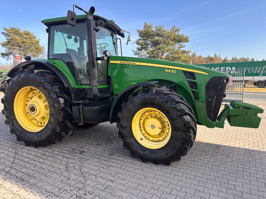 John Deere 8430 AutoPower 44km/h 330 PS