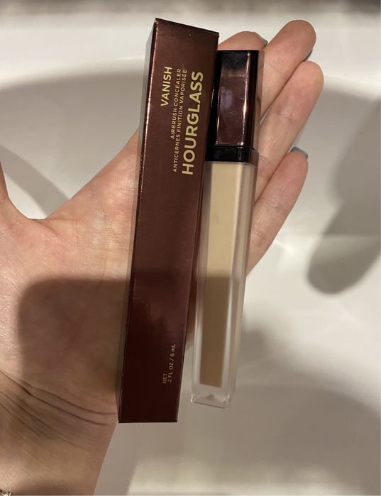 Hourglass Vanish Airbrush Concealer Консилер для лица