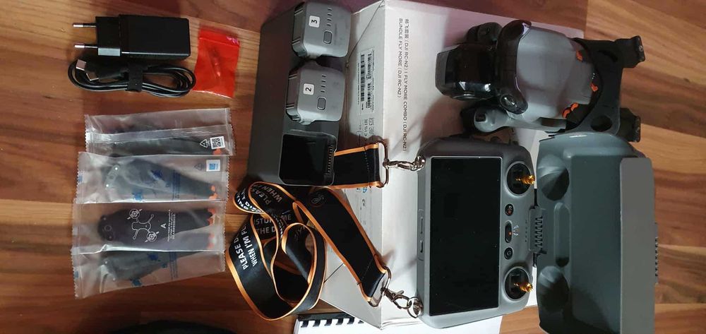 Dron Dji Air3 fmc + dodatki