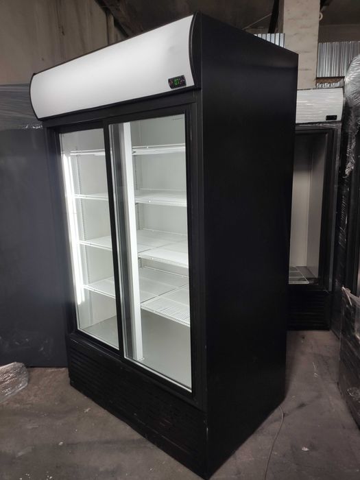 Холодильна шафа вітрина UBC Large 1500 сірий, стан супер. Гарантія