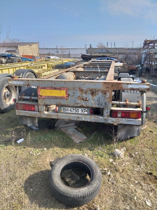 Продам п.прицеп ,контейнеровоз МАЗ 975800