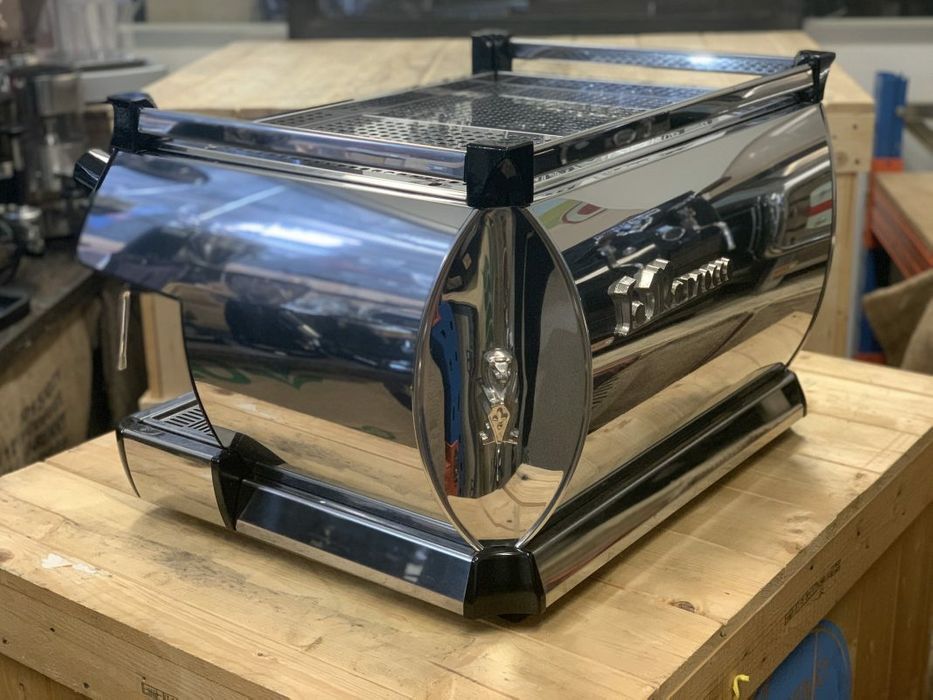 Профессиональная кофемашина La Marzocco GB 5, fb80,2 поста 2 gr группы