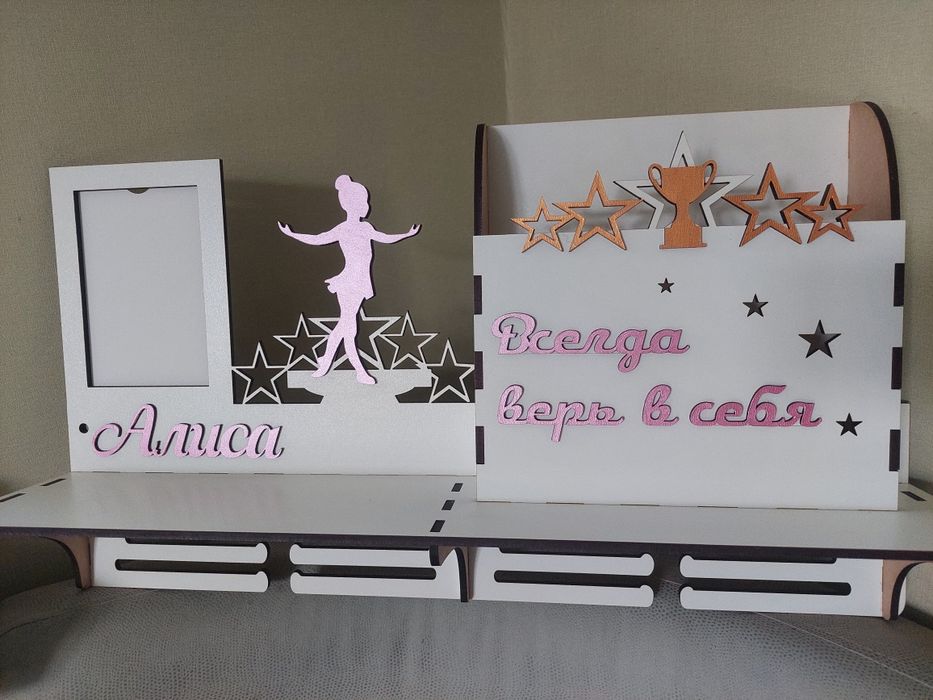 Медальниці полки  різні для  нагород