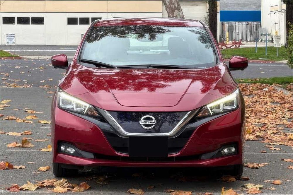 Nissan LEAF SL      2018