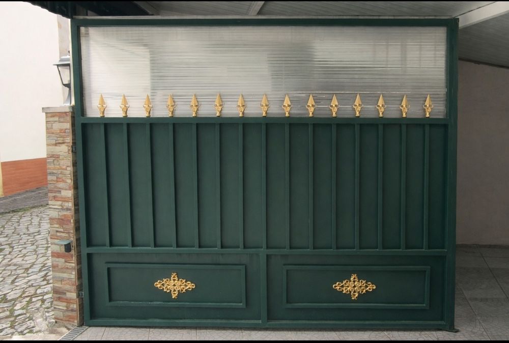 Portões Galvanizados com Motores Incluídos.