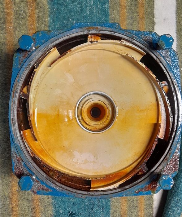 Korpus pompy wody wraz ze środkiem marki IBO