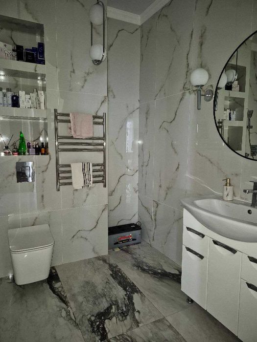 Під ПРОГРАМИ!!! 2к. квартира в Авторському кварталі з авторським ремонтом