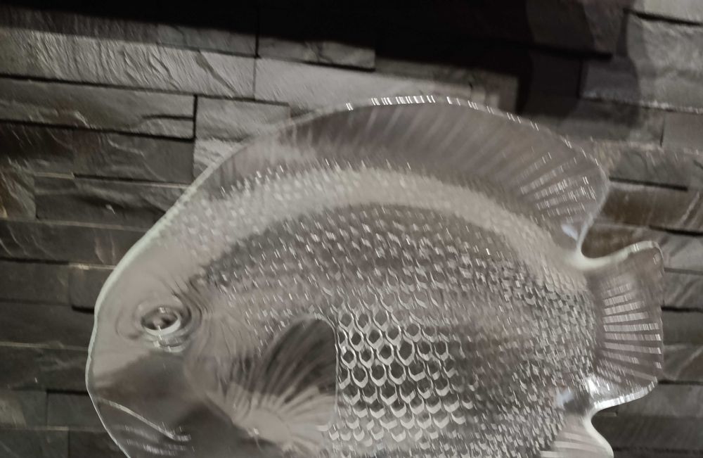 Prato Grande, Servir, forma de peixe, em vidro trabalhado - 39X33 cm