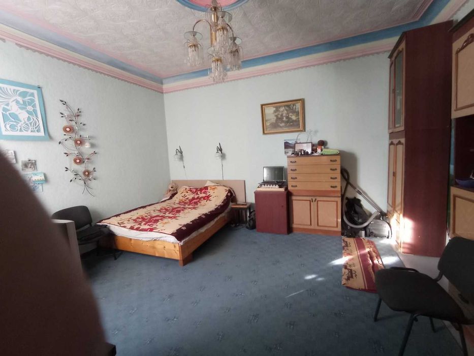 Частина будинку на Південному Вокзалі