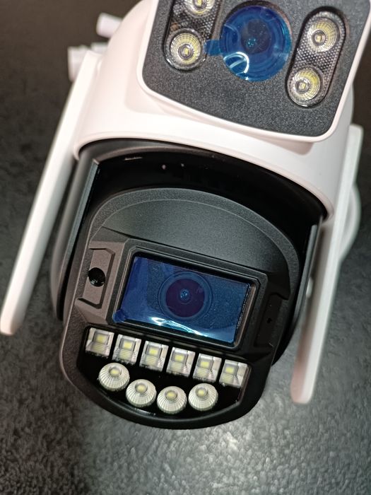 Подвійна вулична камера  відеонагляду 10 Мп WiFi
BESDER A20H