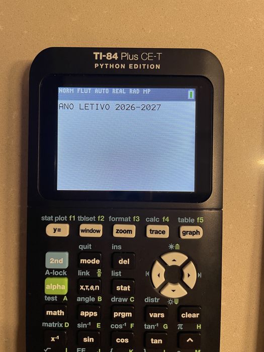 Calculadora Gráfica TI-84 Plus CE-T (usada)