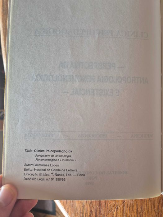 Livro Clínica Psicopedagógica - Fenomenologia e Existencialismo