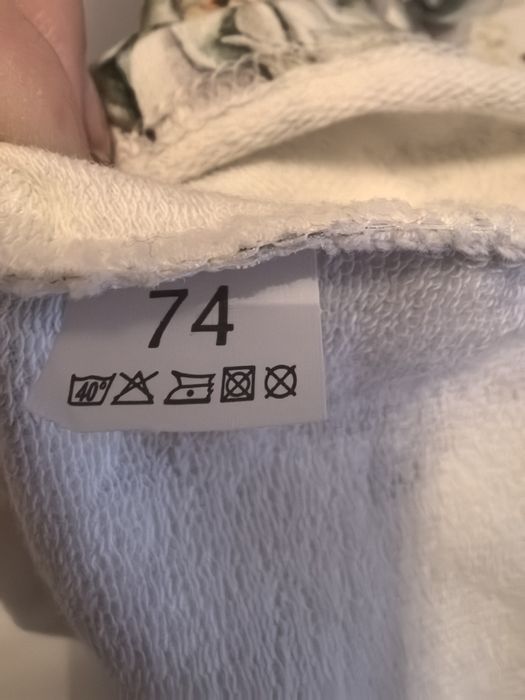 Sukienka w kwiaty 74