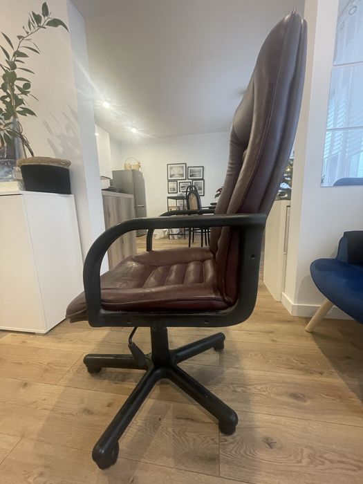 Skorzany fotel do komputera, biurka .