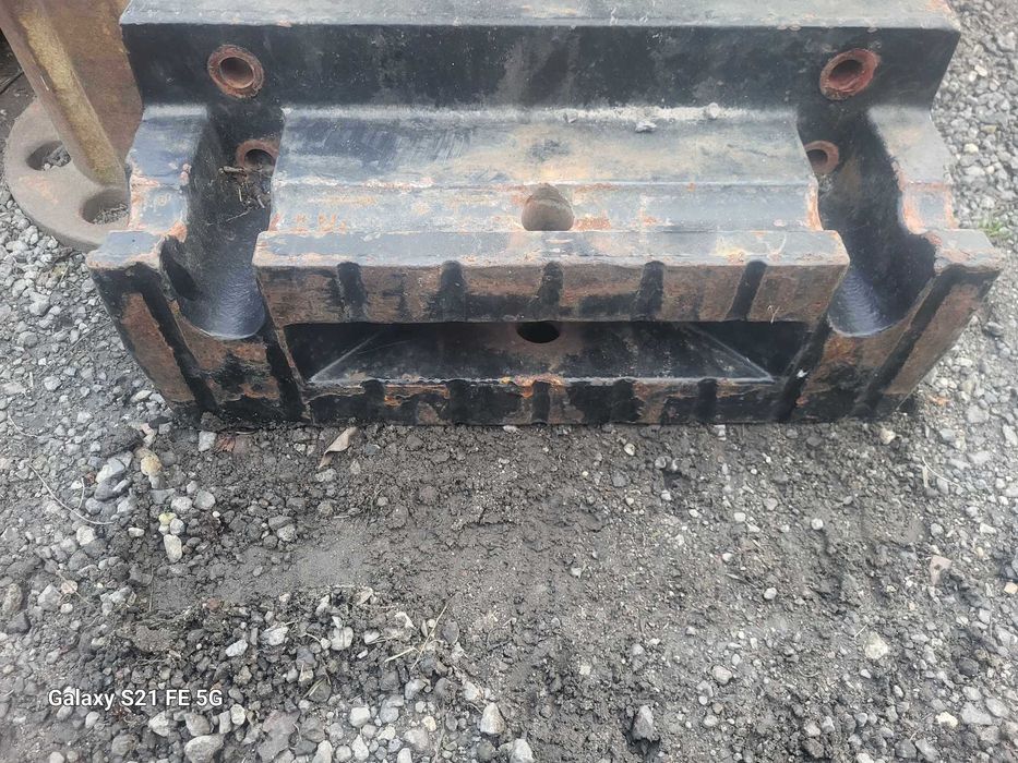 Wspornik obciążników,wieszak,uchwyt,ramka na tuza do ciągników