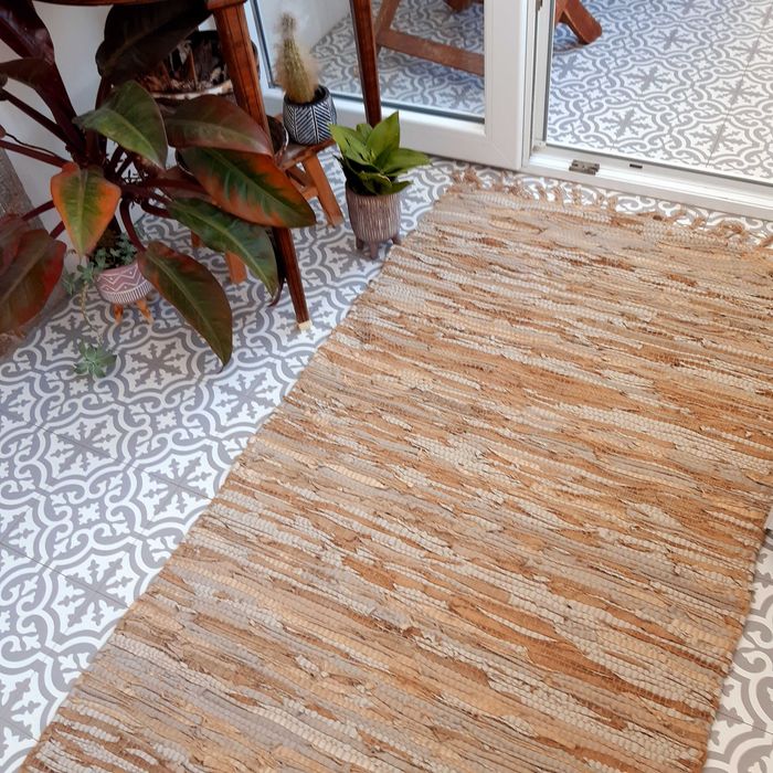 Tapete  com franjas beje e cinza - NOVO