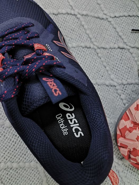 Sapatilhas ASICS gel venture 10
