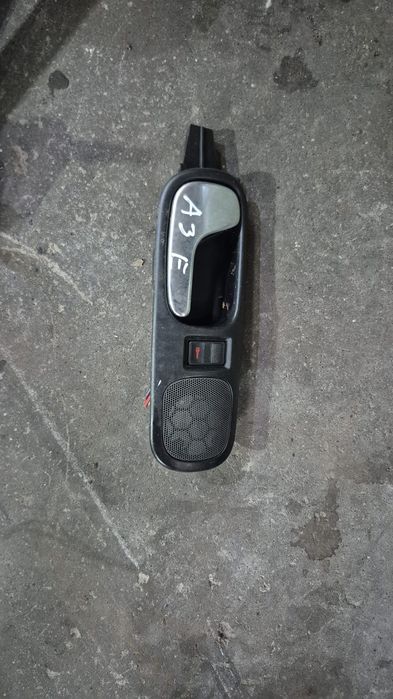 Puxador interior frente esquerdo audi a3 8l