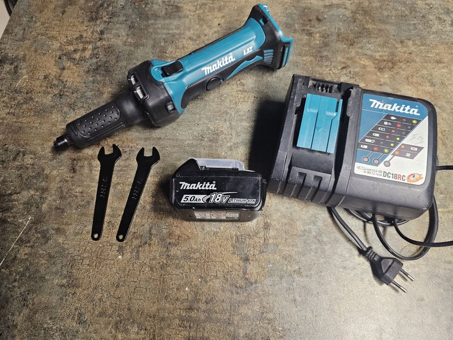 Akumulatorowa szlifierka prosta Makita DGD 800