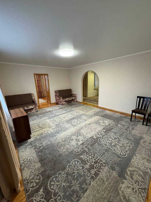 Елітний будинок у центрі, 192м², 5 соток, гараж, камін, веранди,меблі!