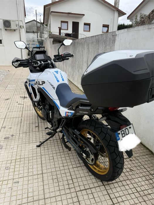 Honda Transalp 750